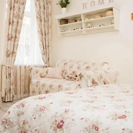 Romantic On Rynok Square With Air-conditioning Apartament