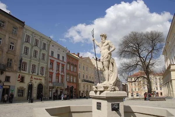Romantic On Rynok Square With Air-conditioning *