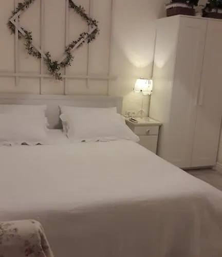 Romantic On Rynok Square With Air-conditioning Львів