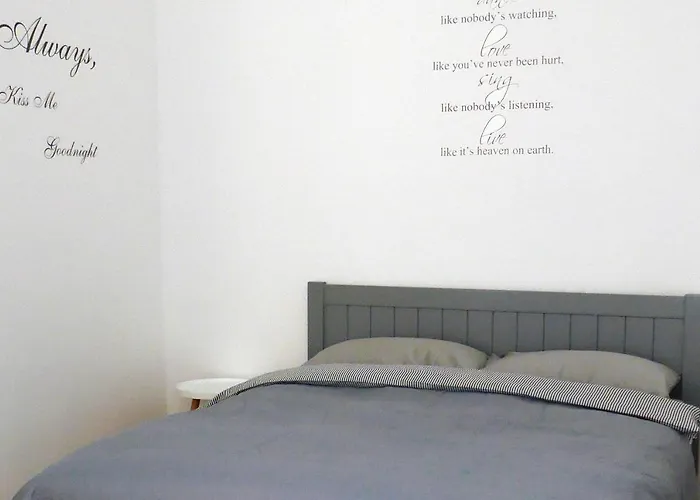 Romantic On Rynok Square With Air-conditioning *