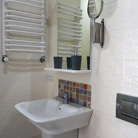 Daire Romantic On Rynok Square With Air-conditioning