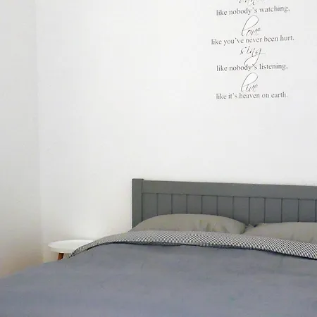 Romantic On Rynok Square With Air-conditioning *