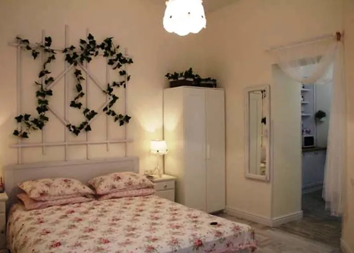 Romantic On Rynok Square With Air-conditioning Lviv